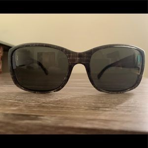 Pre-owned Chanel black quilted sunglasses